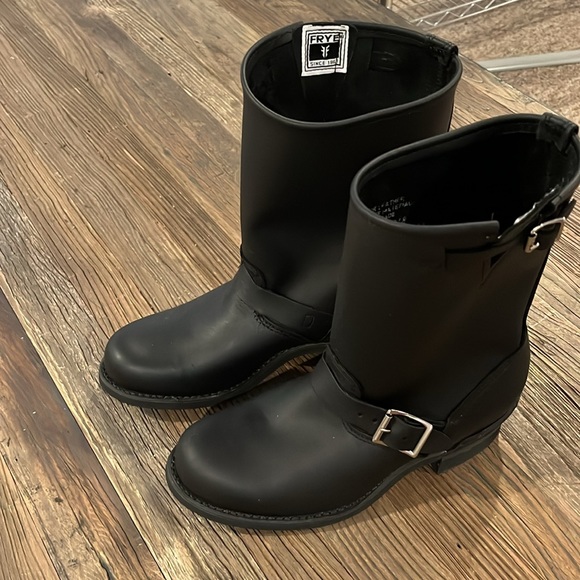 new 9 woman’s Frye engineer 12r boots black leather moto style boot - Picture 6 of 11